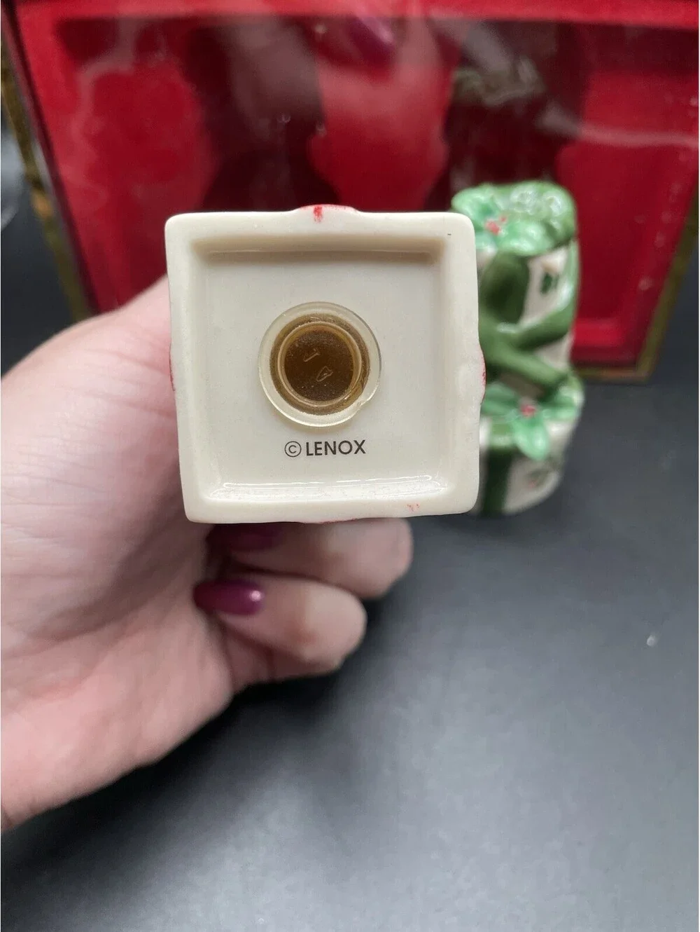 LENOX  Holiday Christmas Presents Gifts Salt and Pepper Shakers Boxed